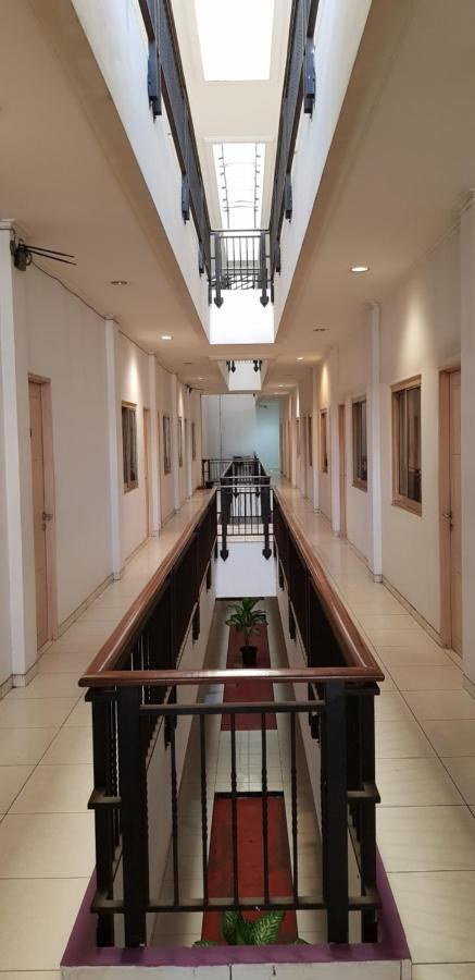 Hotel Dequr Jakarta Kota Exterior photo