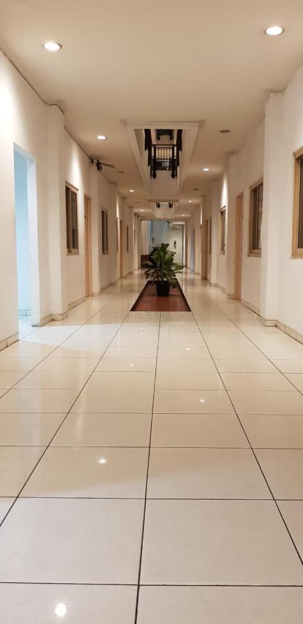 Hotel Dequr Jakarta Kota Exterior photo
